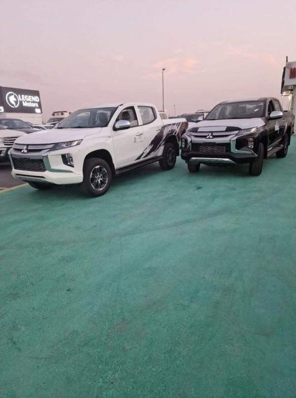 Mitsubishi L200 L200 Full Option 4WD Manual Diesel