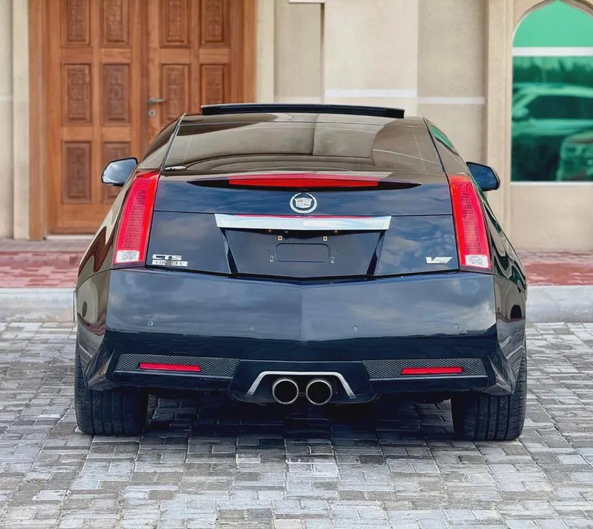كاديلاك CTS V خليجي موديل 2013 فل اوبشن-4-4