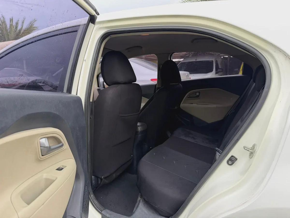 2014 Kia Rio Base - GCC Specs-6-6