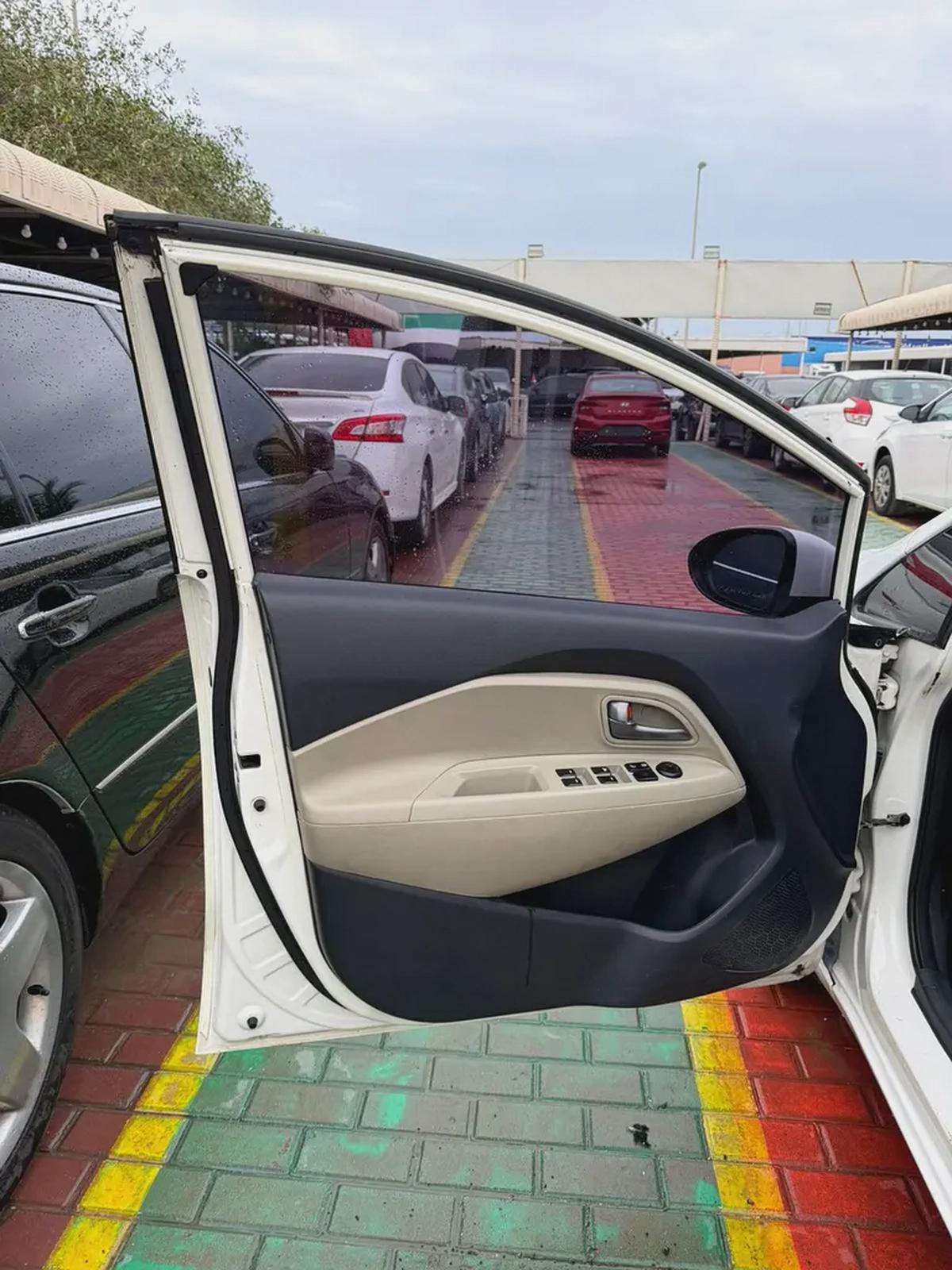 2014 Kia Rio Base - GCC Specs-8-8