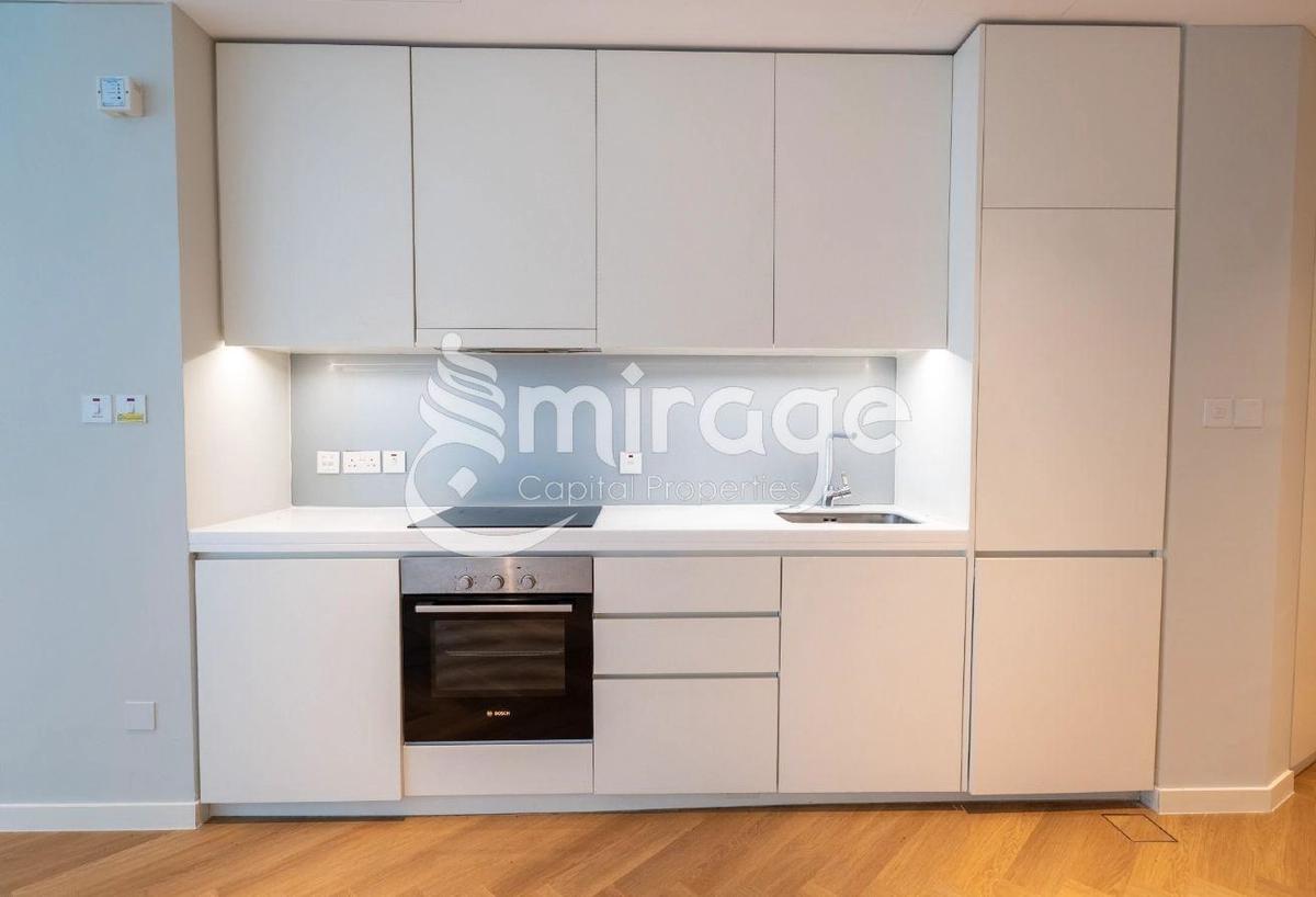 Elegant 1BR | Partial Sea View | Prime Area-14-14