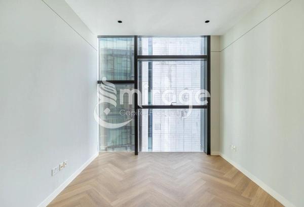 Elegant 1BR | Partial Sea View | Prime Area