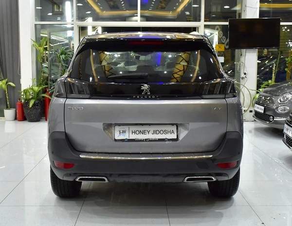 Peugeot 5008 GT ( 2024 Model ) in Silver Color GCC Specs