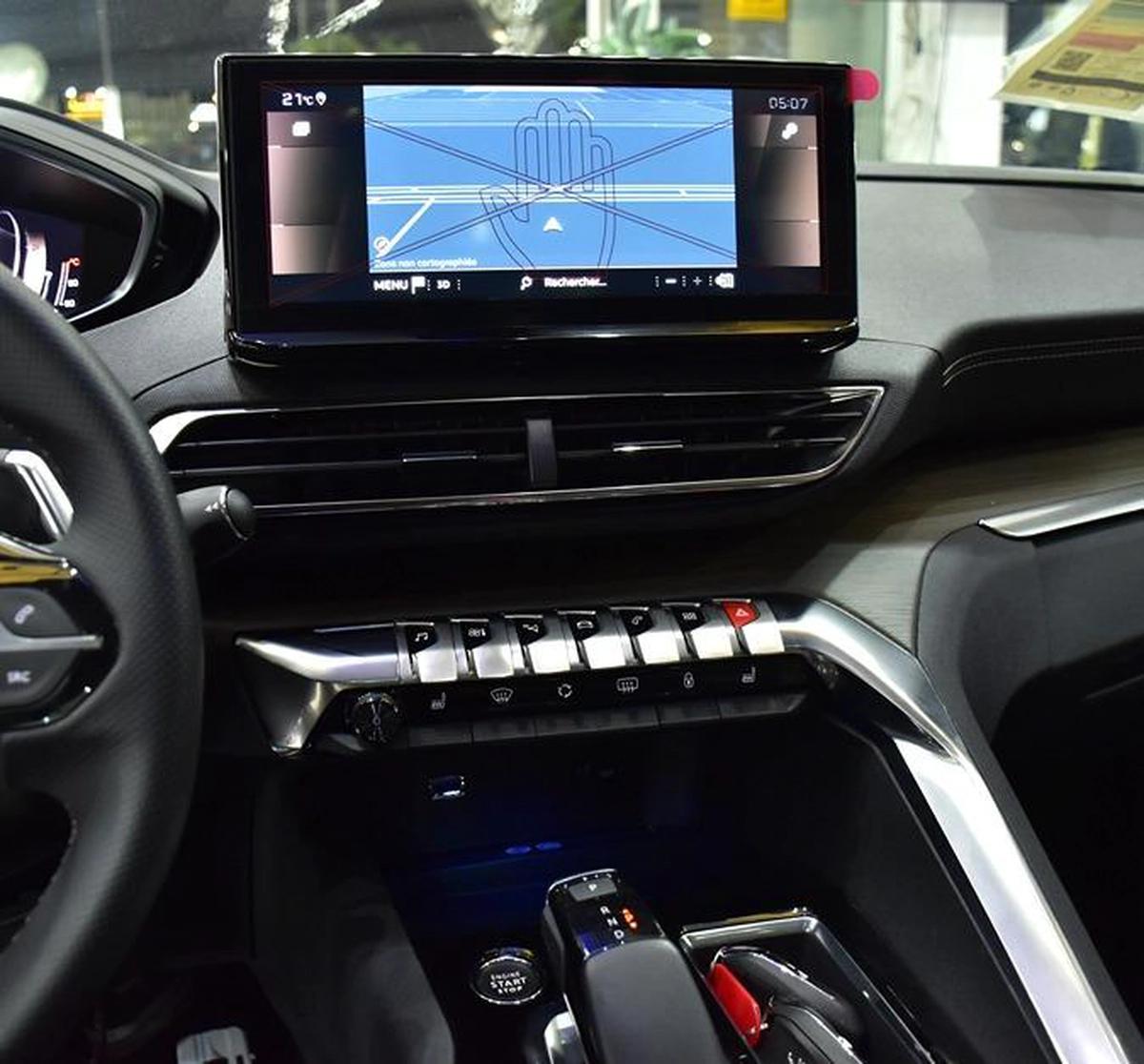 Peugeot 5008 GT ( 2024 Model ) in Silver Color GCC Specs-7-7