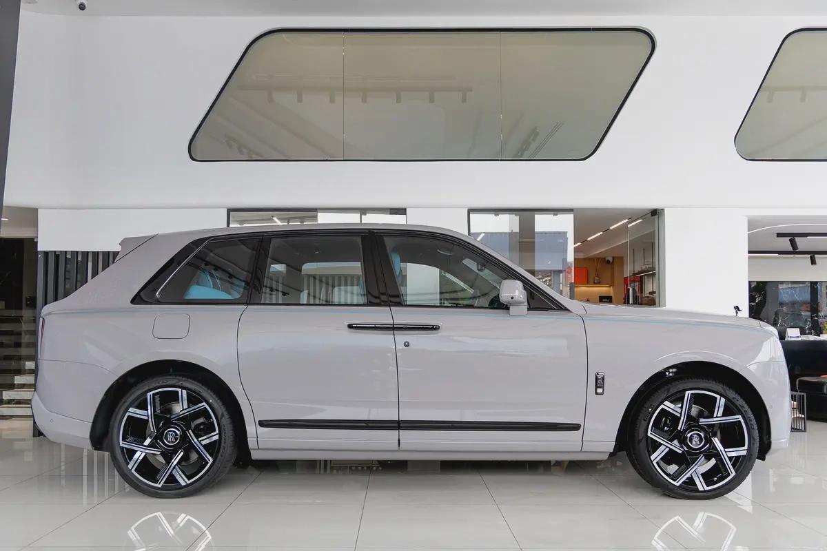 ROLLS ROYCE CULLINAN | BLACK BADGE | BESPOKE PREMIUM AUDIO | DUALITY SEATS | European Specs | 2026-6-6