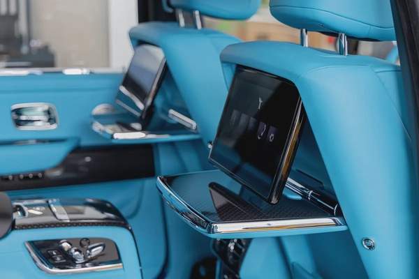 ROLLS ROYCE CULLINAN | BLACK BADGE | BESPOKE PREMIUM AUDIO | DUALITY SEATS | European Specs | 2026