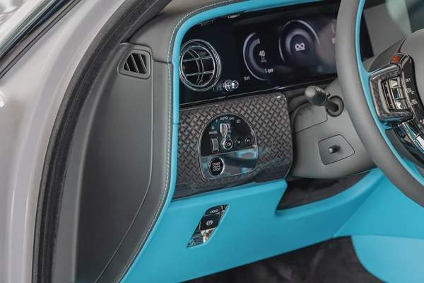 ROLLS ROYCE CULLINAN | BLACK BADGE | BESPOKE PREMIUM AUDIO | DUALITY SEATS | European Specs | 2026