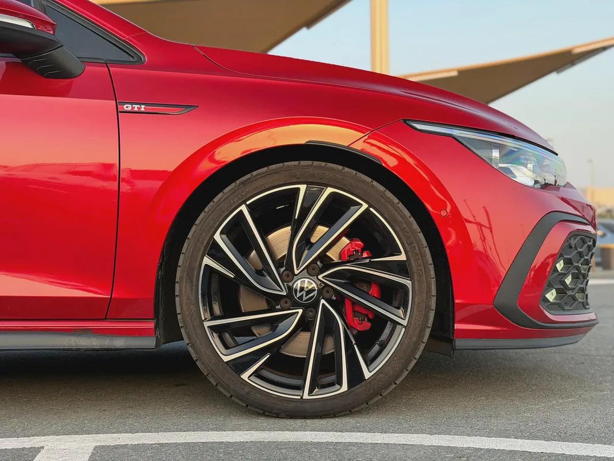 VOLKSWAGEN GOLF GTI — 2022 | GCC SPECS-7-7