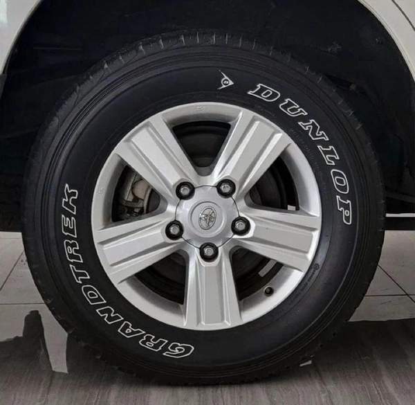 Toyota Land Cruiser VXR 5.7L-8CYL EXCELLENT CONDITION