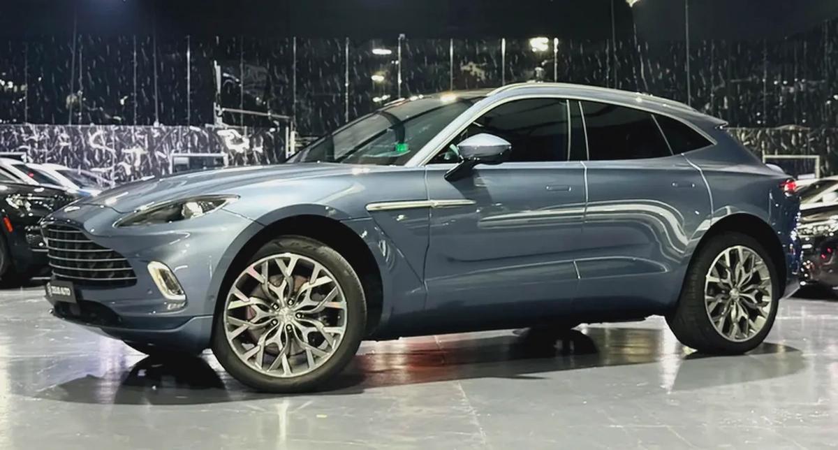 Aston Martin DBX 2021 GCC specs for 490,000.00 AED-0-0