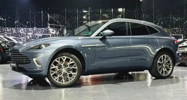 Aston Martin DBX 2021 GCC specs for 490,000.00 AED