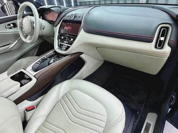 Aston Martin DBX 2021 GCC specs for 490,000.00 AED