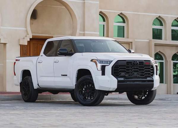 TOYOTA TUNDRA 2024 CRE WHITE
