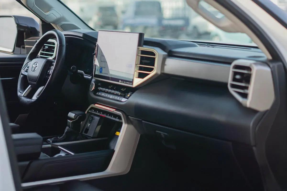 TOYOTA TUNDRA 2024 CRE WHITE-7-7