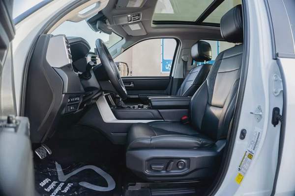 TOYOTA TUNDRA 2024 CRE WHITE