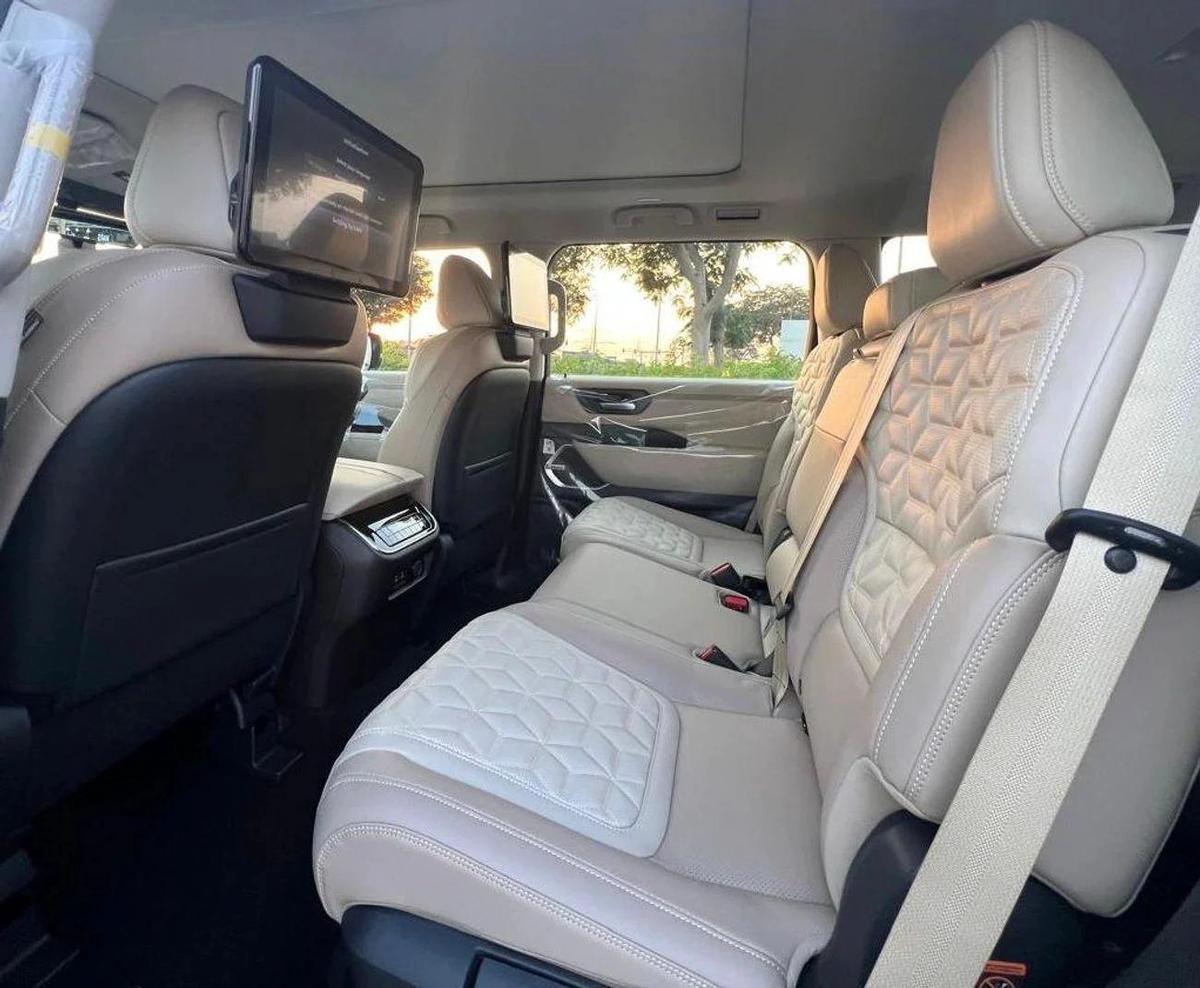 Nissan Patrol LE Platinum City 3.5L-3-3