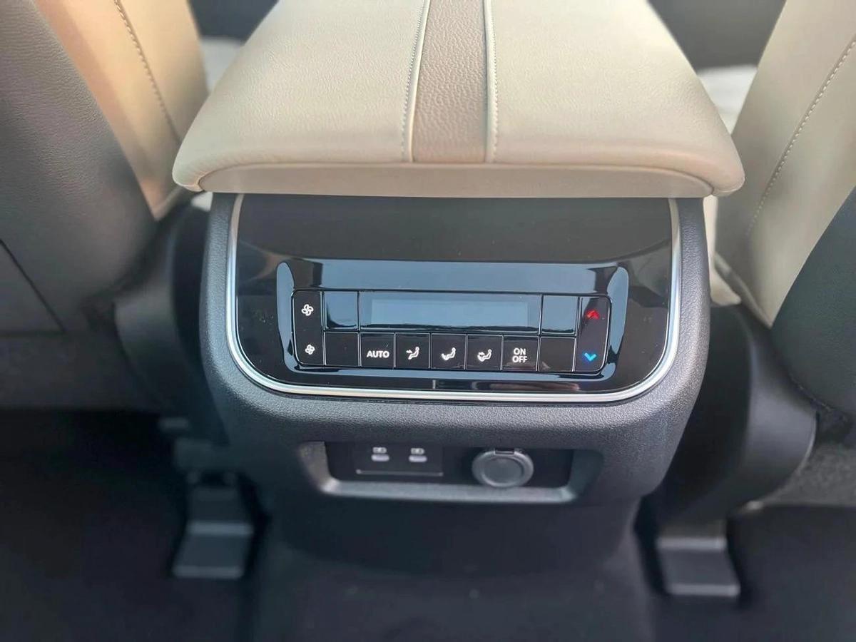 Nissan Patrol LE Platinum City 3.5L-1-1