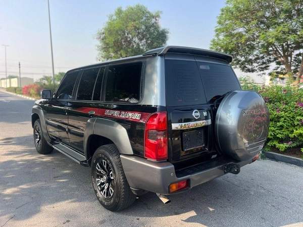 Nissan Patrol Super Safari