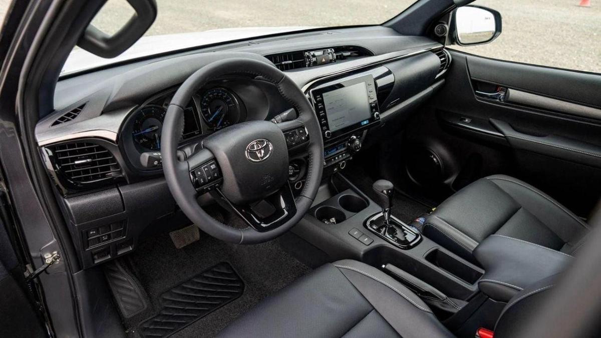 Toyota Hilux HILUX ADVENTURE 2.8L DIESEL 2024-12-12