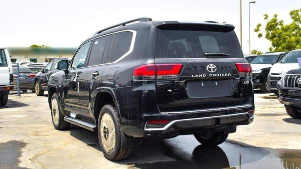 Toyota Land Cruiser Toyota land cruiser VXR 3.5L petrol MY 2025
