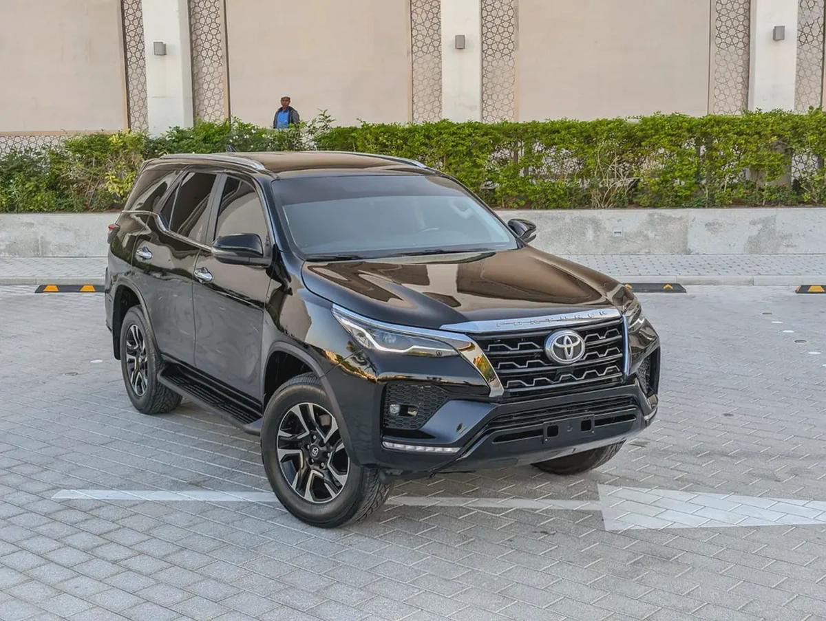 TOYOTA FORTUNER 2019 FACELIFTED 2025 GCC V4 2.7L IN EXCELLENT CONDITION-0-0