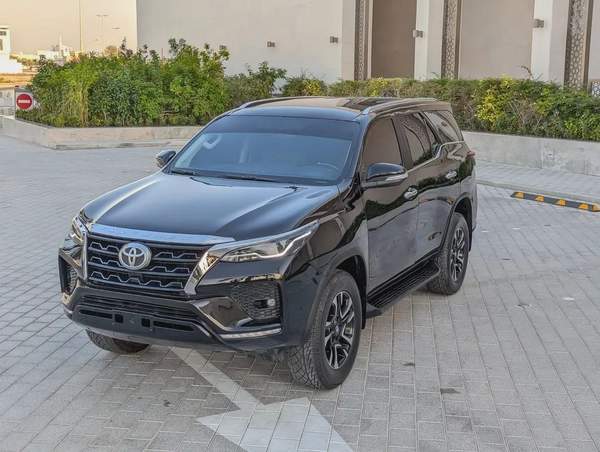 TOYOTA FORTUNER 2019 FACELIFTED 2025 GCC V4 2.7L IN EXCELLENT CONDITION