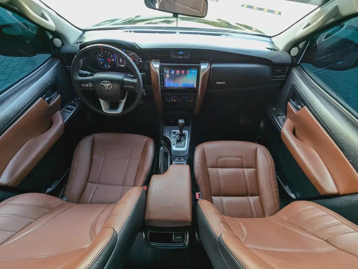 TOYOTA FORTUNER 2019 FACELIFTED 2025 GCC V4 2.7L IN EXCELLENT CONDITION-2-2