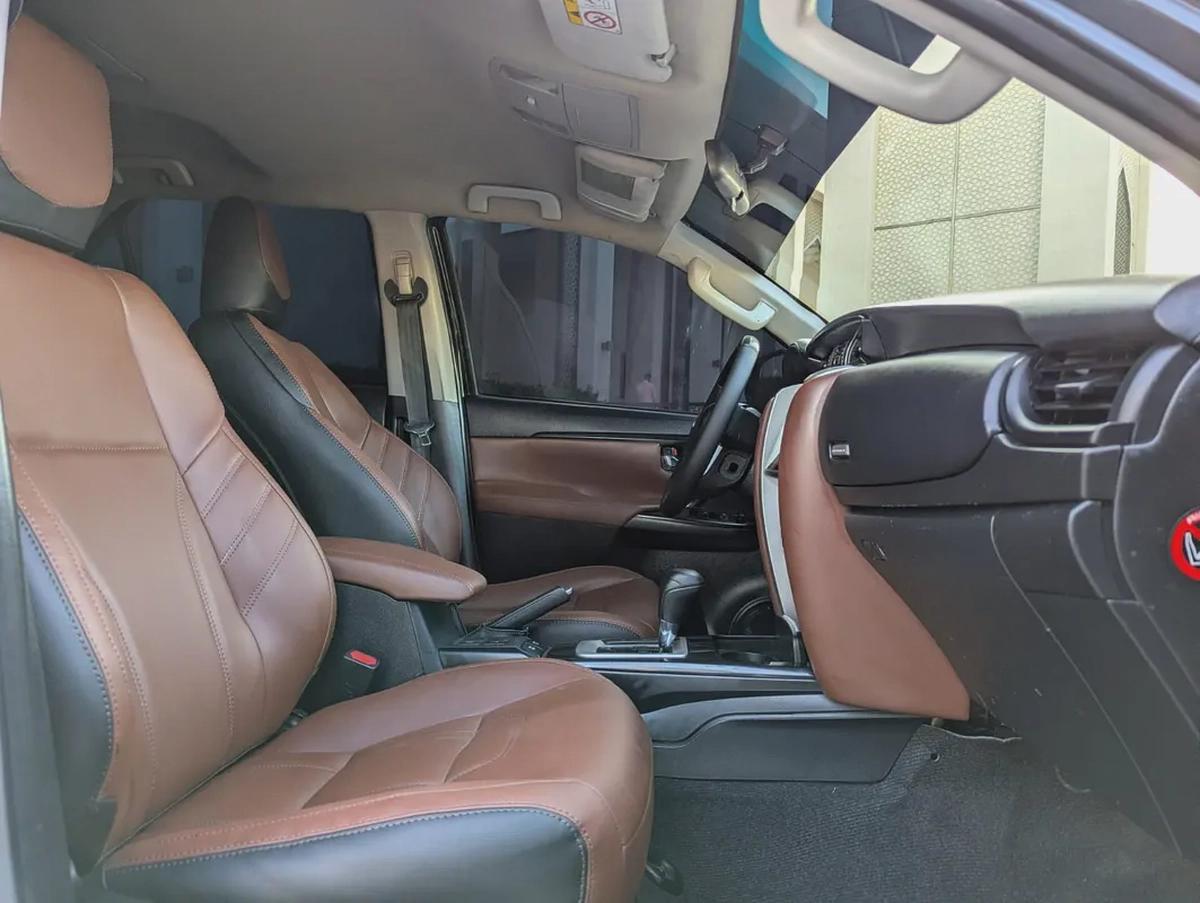 TOYOTA FORTUNER 2019 FACELIFTED 2025 GCC V4 2.7L IN EXCELLENT CONDITION-4-4