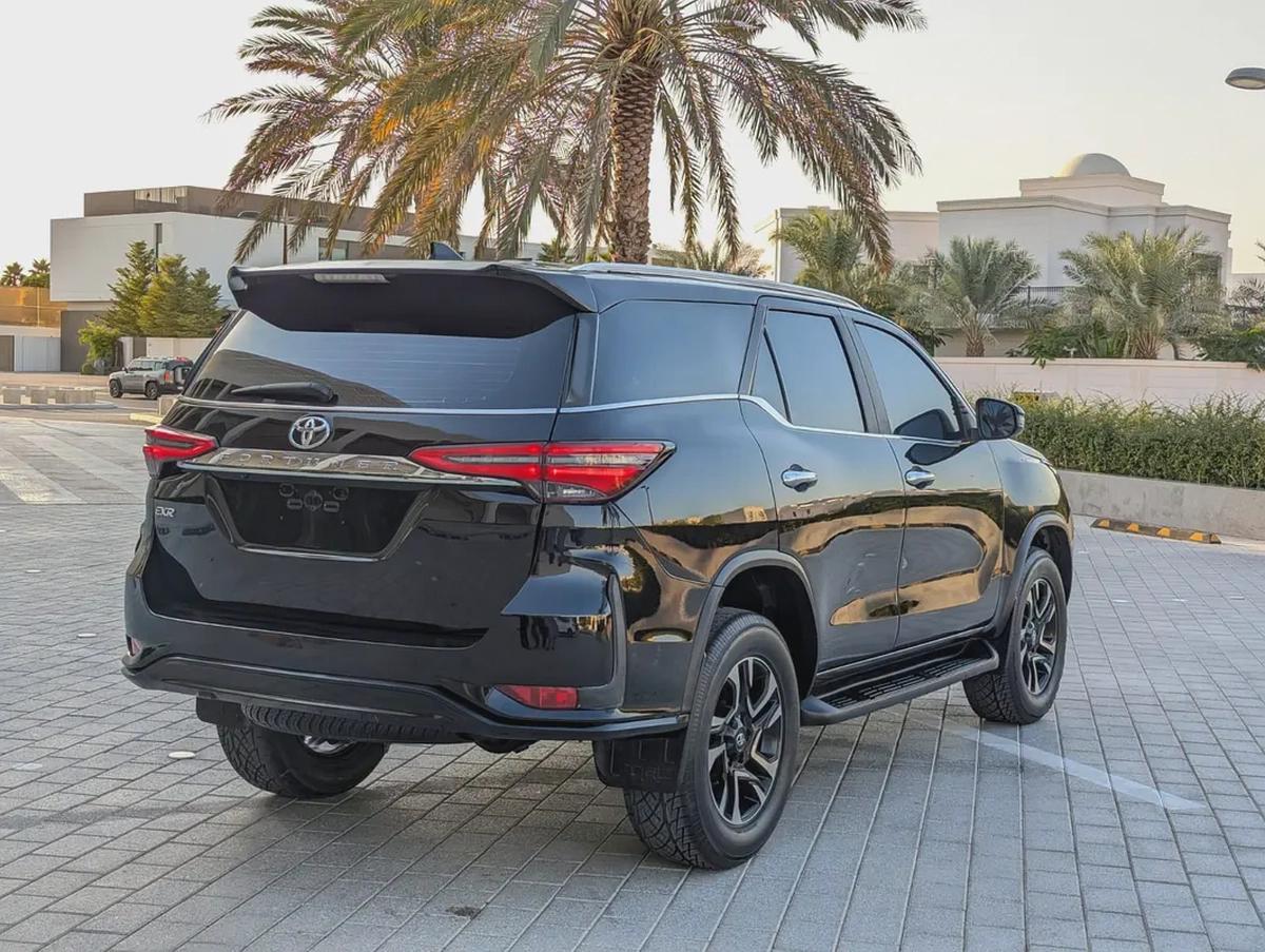 TOYOTA FORTUNER 2019 FACELIFTED 2025 GCC V4 2.7L IN EXCELLENT CONDITION-11-11