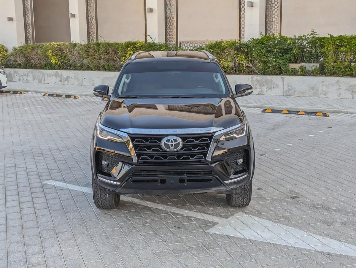 TOYOTA FORTUNER 2019 FACELIFTED 2025 GCC V4 2.7L IN EXCELLENT CONDITION-16-16