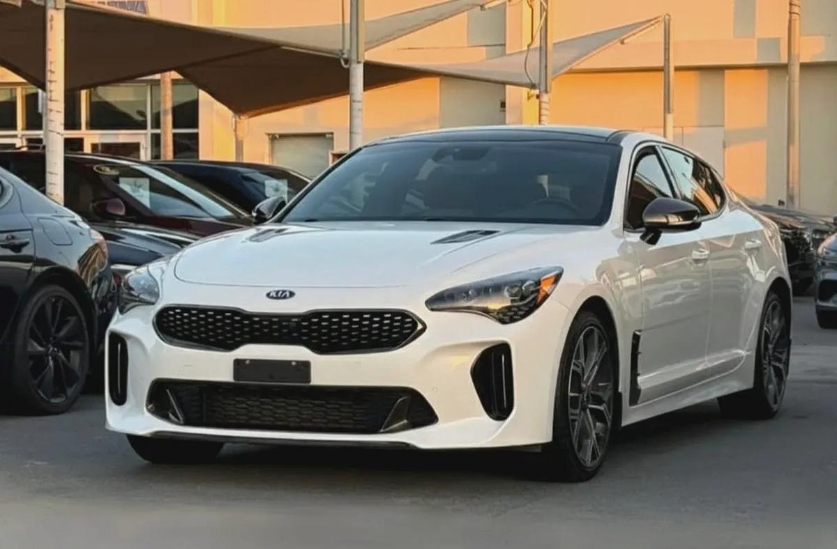 KIA - STINGER -2021 - GT - V6 - 3,3L - TWIN TURBO - AMERICAN SPECS - VERY GOOD CONDITION-1-1