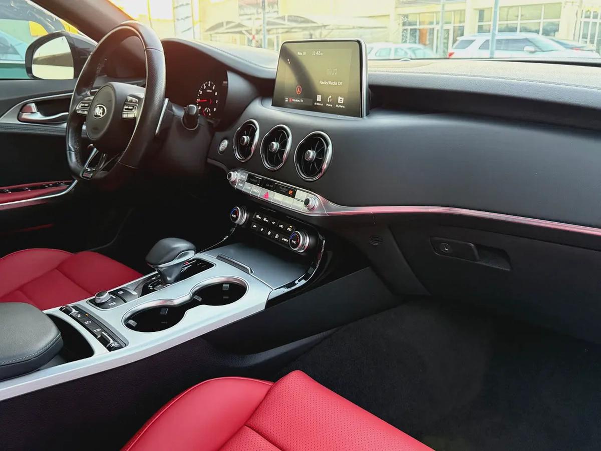 KIA - STINGER -2021 - GT - V6 - 3,3L - TWIN TURBO - AMERICAN SPECS - VERY GOOD CONDITION-9-9