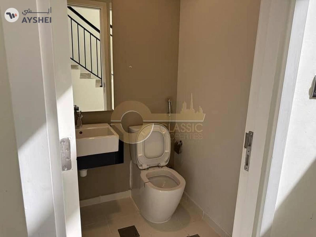 Stylish 2BR Townhouse | Middle unit | R2M11 Type-9-9