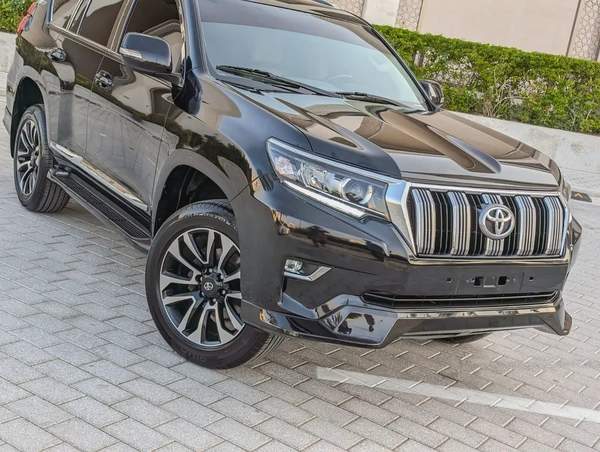 TOYOTA PRADO 2021 GCC V4 2.7L LOW MILEAGE IN EXCELLENT CONDITION