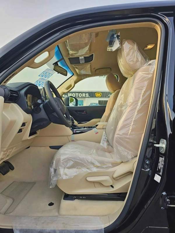 Toyota Land Cruiser GX E1 / TWIN TURBO / 3.3L DIESEL A/T (CODE#GX E1)