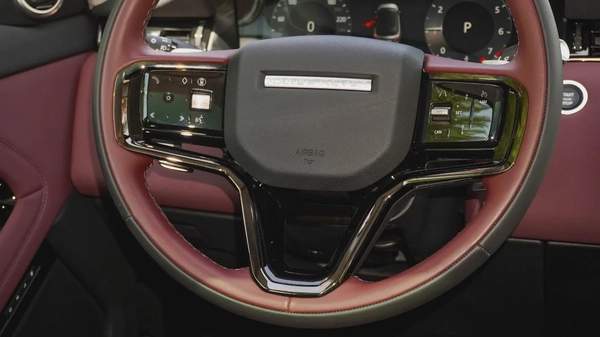 RANGE ROVER EVOQUE SE P250 DYNAMIC 2025!! FIVE YEARS WARRANTY!! THREE YEARS SERVICE CONTRACT