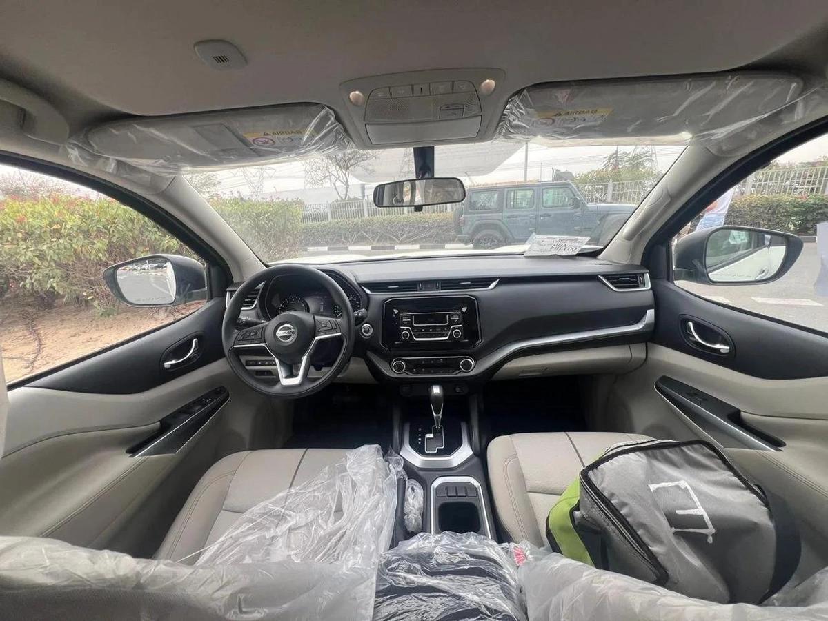 Nissan XTerra SE 2.5L RWD-8-8