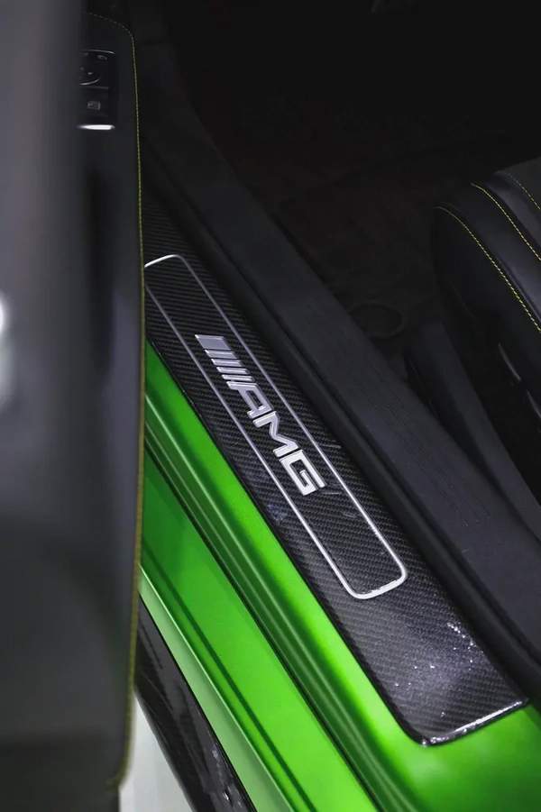 MERCEDES BENZ GTR - FULL CARBON PACKAGE + WARRANTY UPON REQUEST
