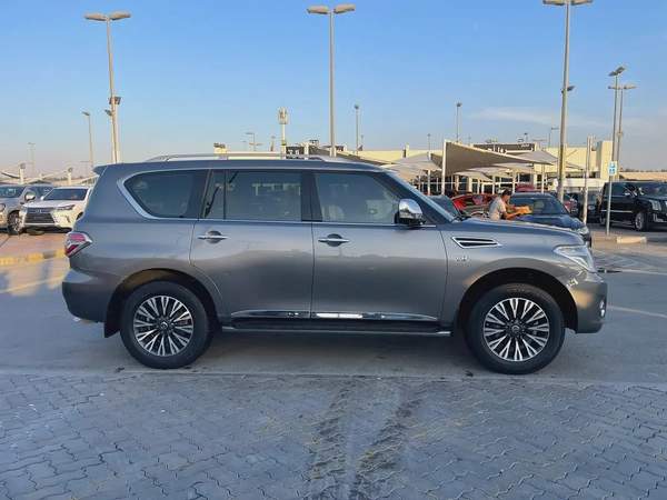 Nissan Patrol LE Platinum 2016 - GCC Specs - Excellent Condition