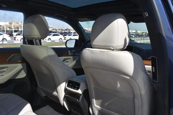 MERCEDES BENZ GLE450E ( HYBRID ) 2024 | BLUE