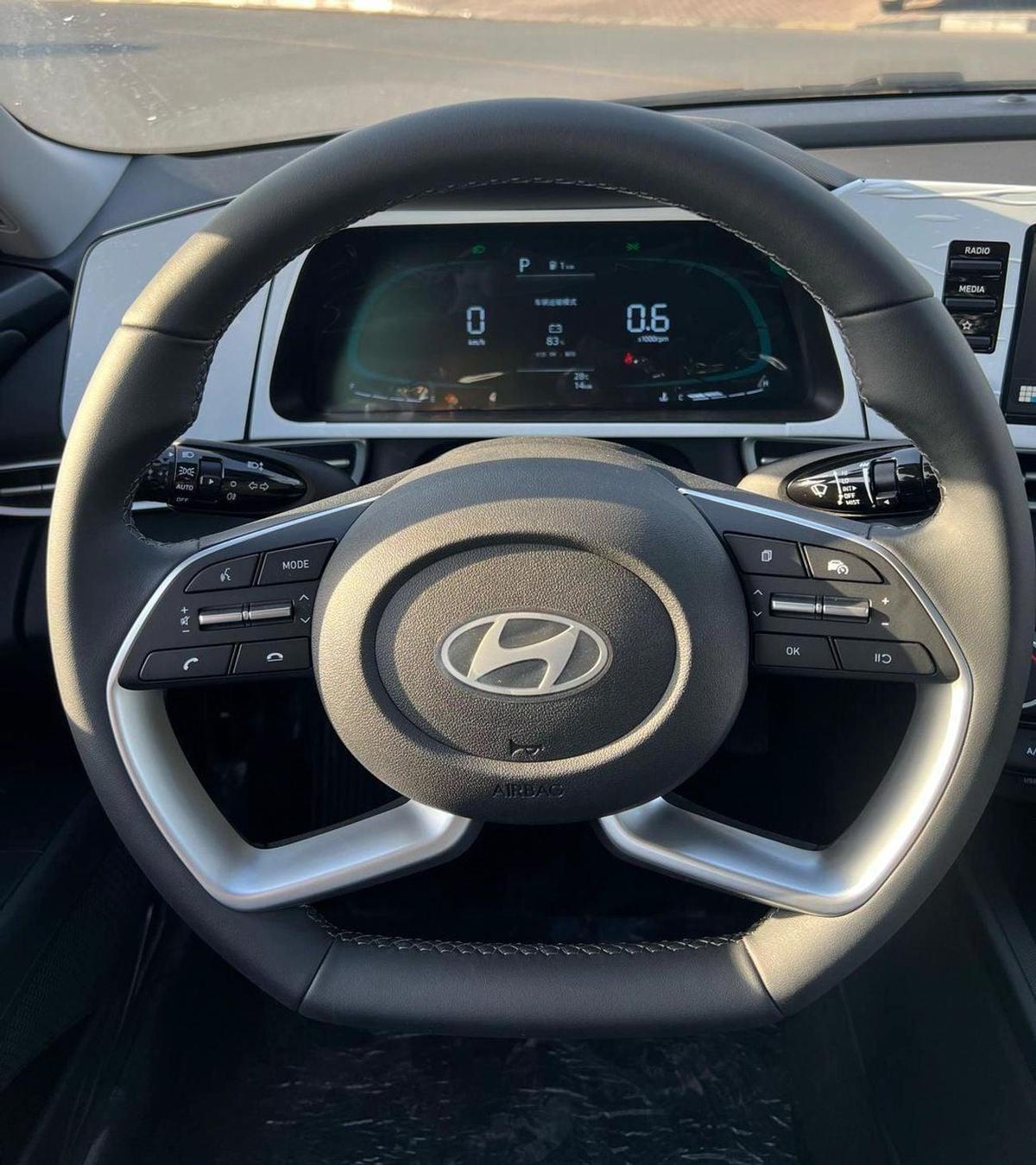 Hyundai Elantra 2025 Hyundai Elantra 1.5L - China- Full Options - Brand New-5-5