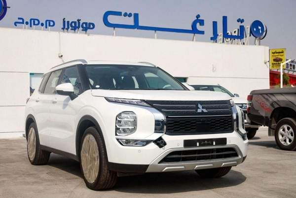 Mitsubishi Outlander OUTLANDER 2.5L 4WD WHITE