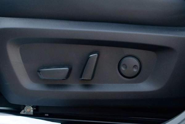 Mitsubishi Outlander OUTLANDER 2.5L 4WD WHITE