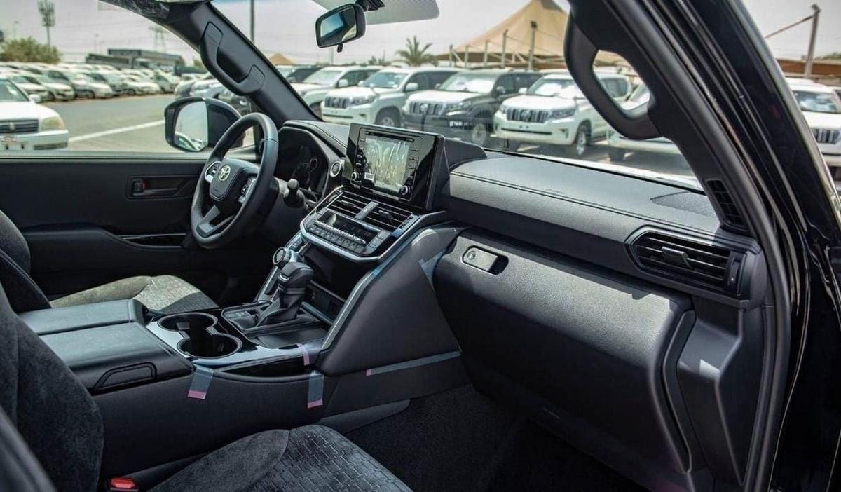 Toyota Land Cruiser GXR 3.3L DIESEL-7-7