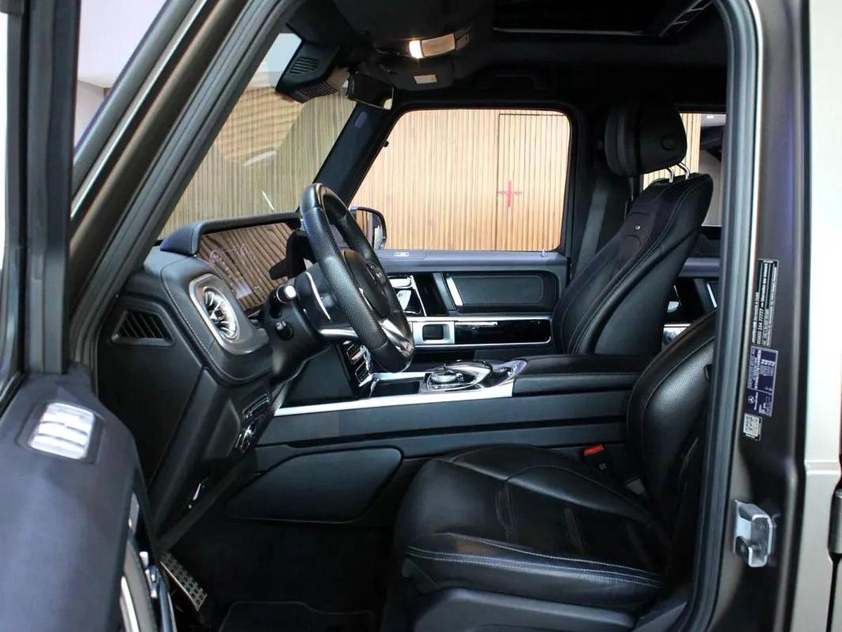 2023 - Mercedes-Benz G63 AMG V8-4-4