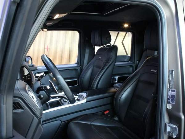 2023 - Mercedes-Benz G63 AMG V8