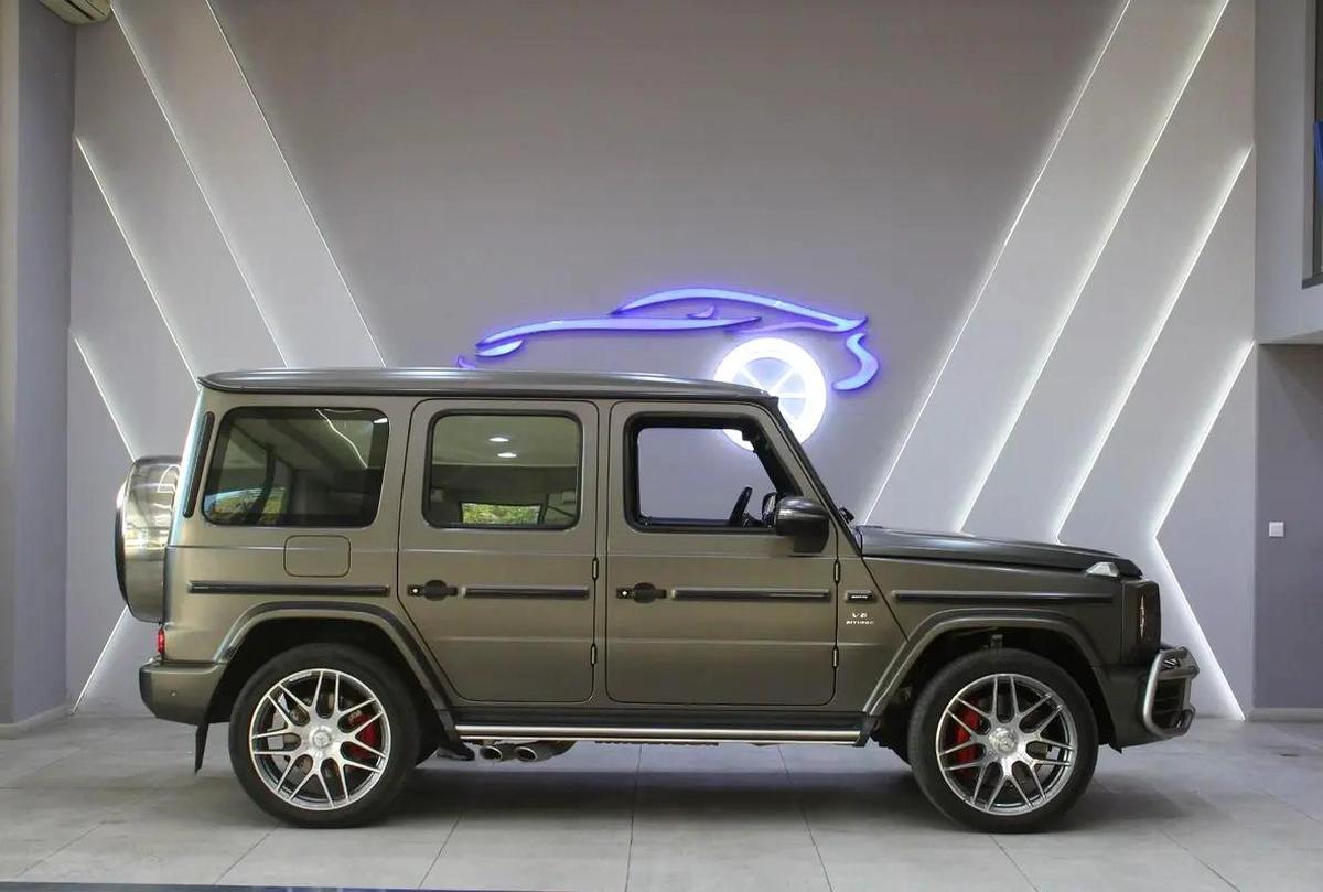 2023 - Mercedes-Benz G63 AMG V8-15-15