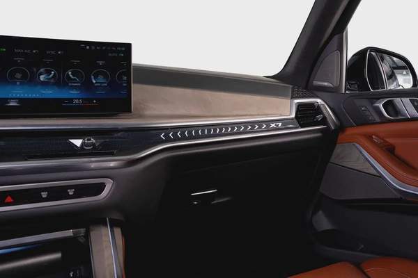 BMW X7 X-Drive 40i M Sport-GCC-AGMC Warranty and Service Contract Until 01/2028- 1 Owner-7 Seats