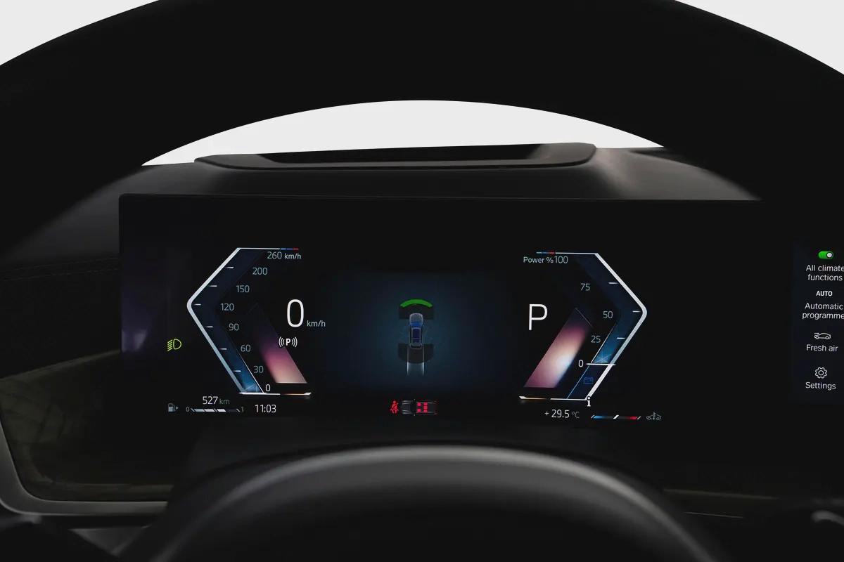 BMW X7 X-Drive 40i M Sport-GCC-AGMC Warranty and Service Contract Until 01/2028- 1 Owner-7 Seats-13-13