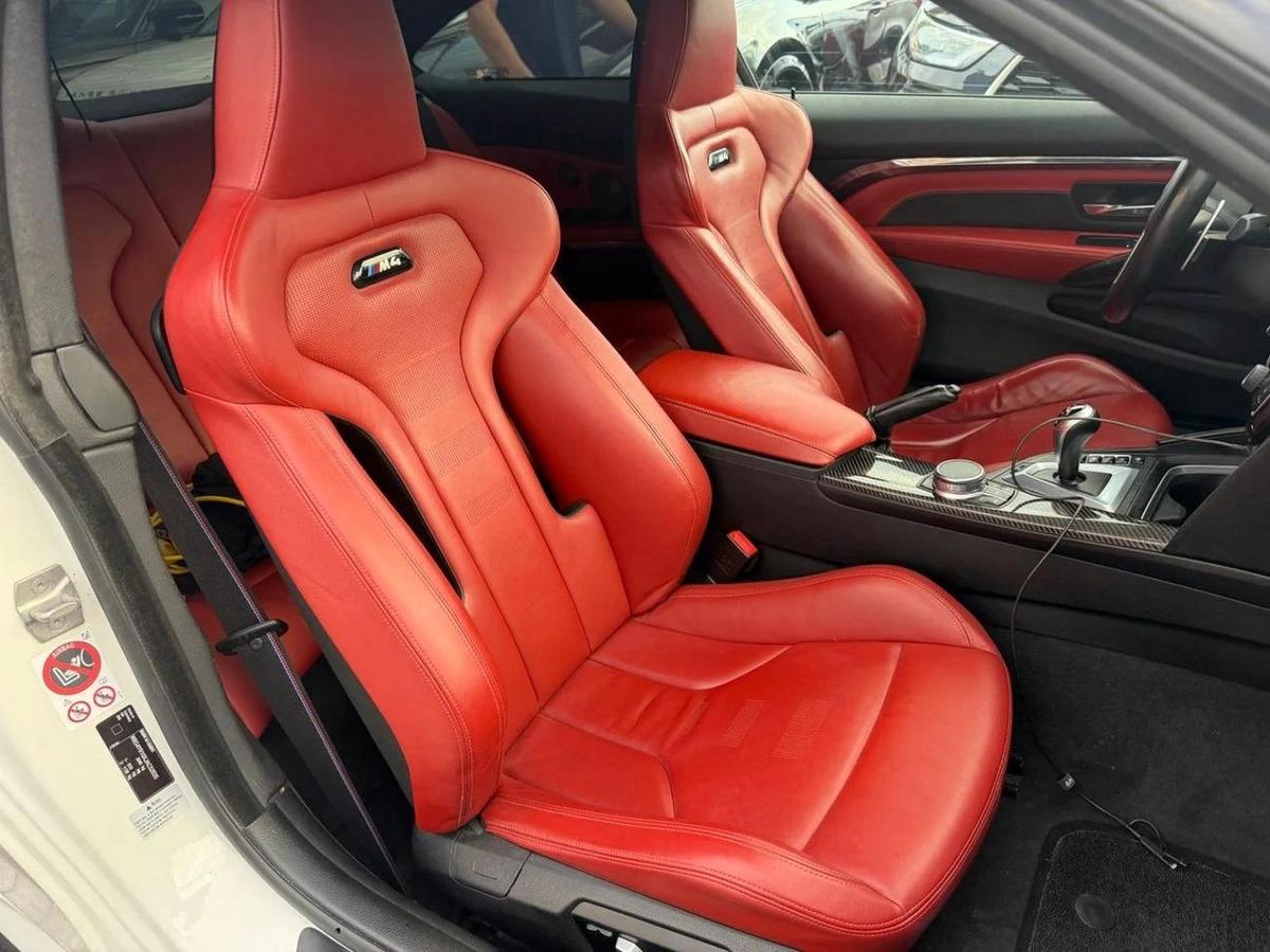 BMW M4 Std 3.0L-1-1